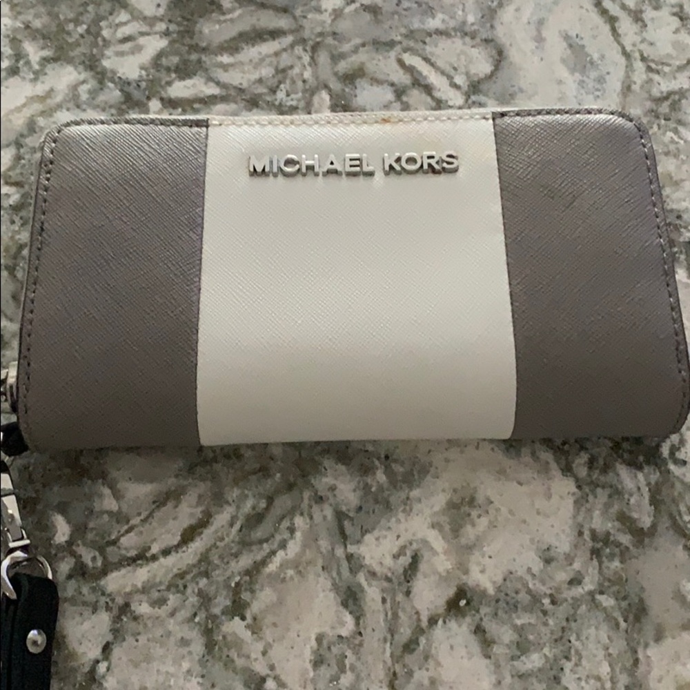 Grey/white Michael Kors clutch